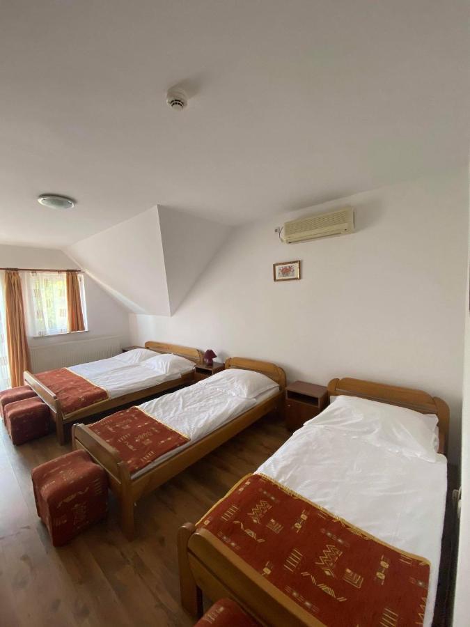 Naphaz Panzio Bed & Breakfast Tiszafured Luaran gambar